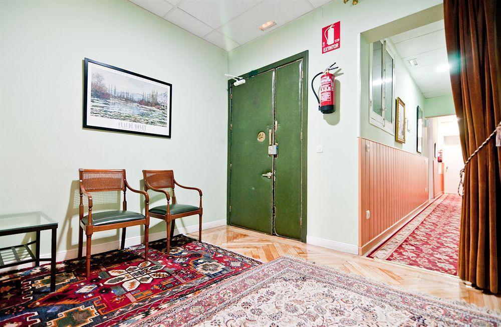 Hostal Asuncion Madrid Exteriér fotografie