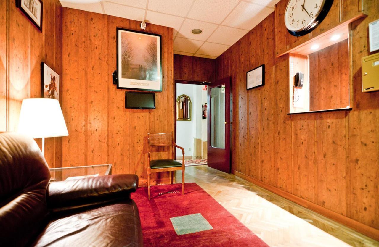 Hostal Asuncion Madrid Exteriér fotografie
