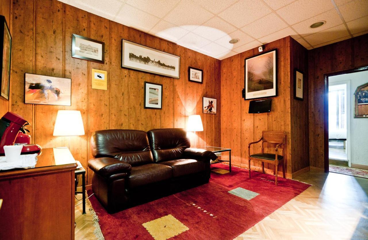 Hostal Asuncion Madrid Exteriér fotografie